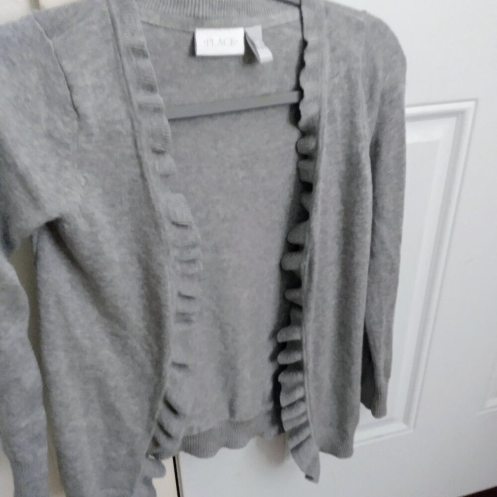 Children's Place grey ruffle shrug size 7/8